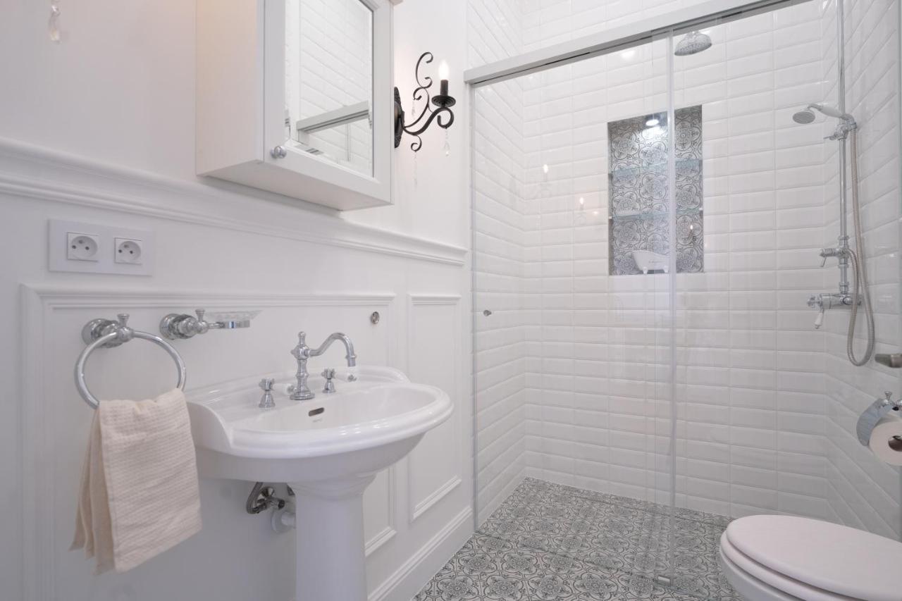 Charme De Provence In Prague Apartment Екстериор снимка